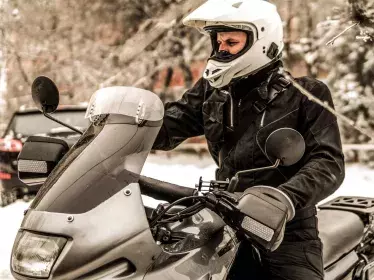 moto neige hiver froid