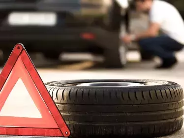 triangle sécurité changer pneu